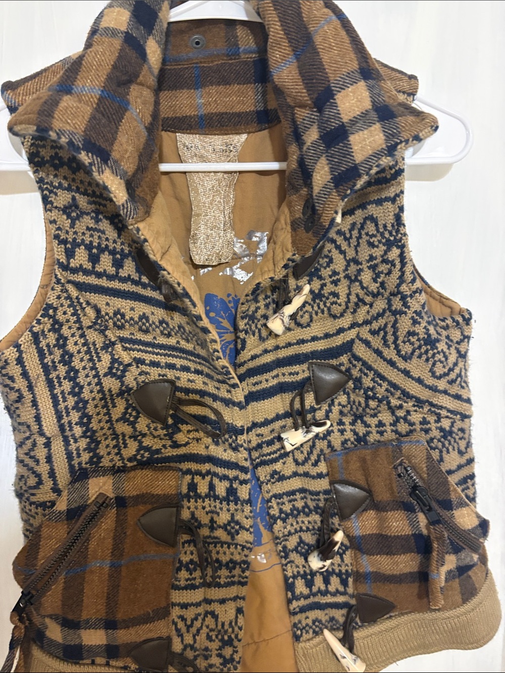 Da-Nang Brown and Navy Plaid knit vest toggle plaid Boho style size Small